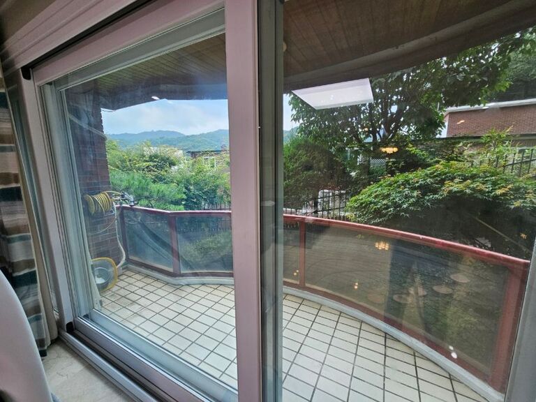 매물번호306매매가16억원전용230.68㎡(69.7평)