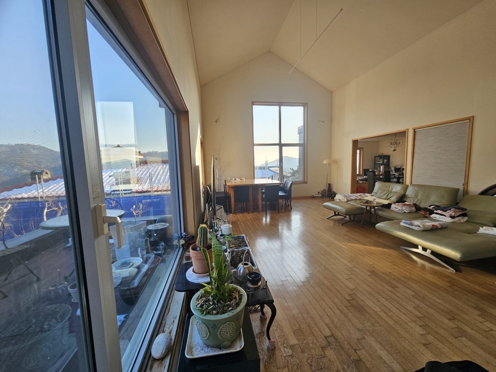 매물번호101 보6억/월200